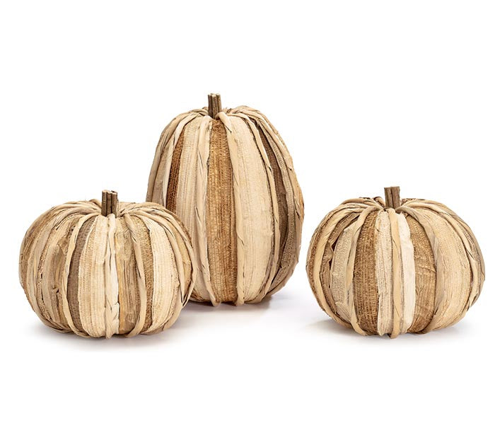 Corn Husk Pumpkins