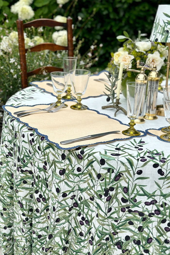'Lola' Placemat with Scalloped Edge in Blue, 35 x 50cm
