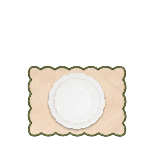 'Lola' Placemat with Scalloped Edge in Green, 35 x 50cm