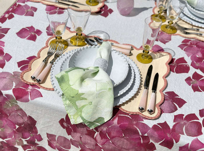 'Lola' Placemat with Scalloped Edge in Pink, 35 x 50cm