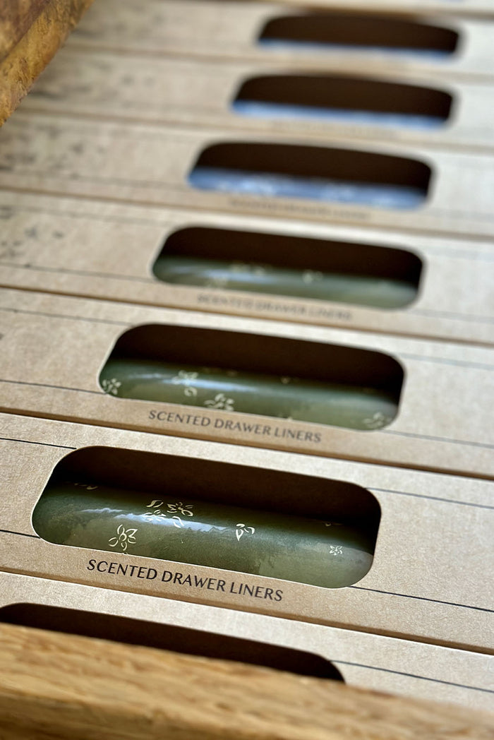 S&B Sandalwood Scented Drawer Liners in Green, 6 Sheets, 50x35cm